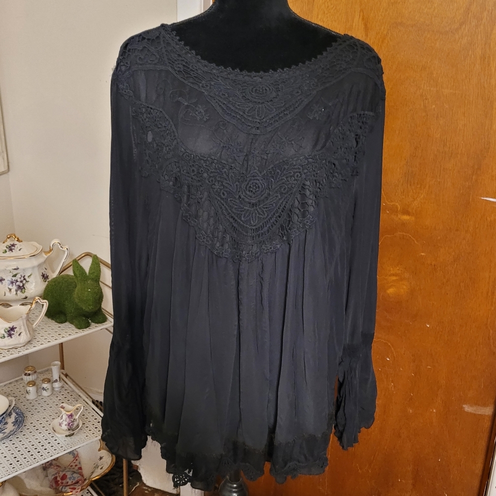 🍒5for$10 Ultra Pink black blouse. Sz 3X